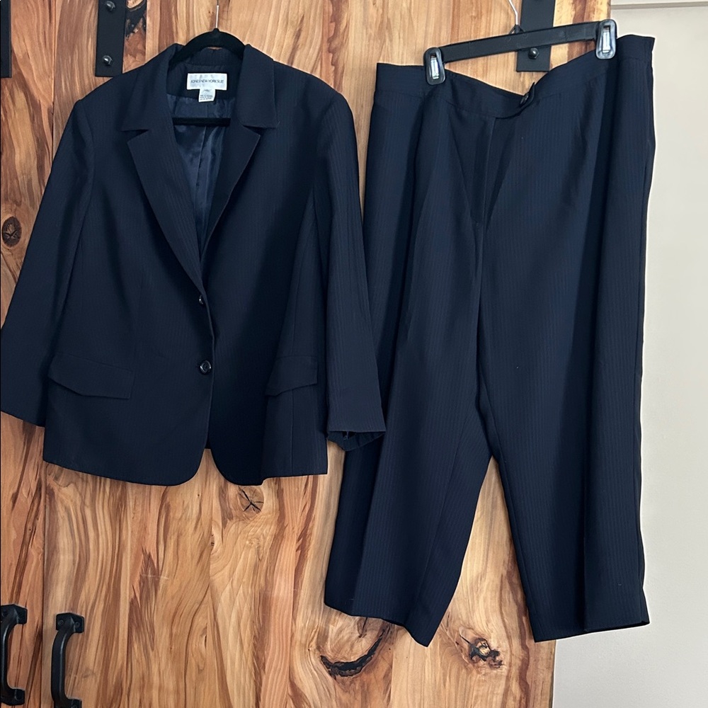 Jones New York Classic Black Pantsuit